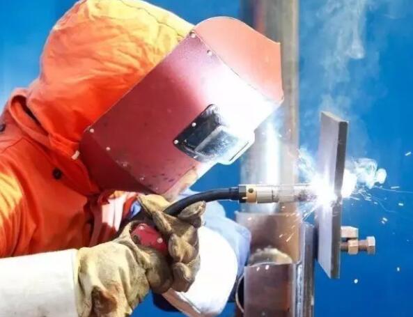 鄭州安監(jiān)局焊工特種作業(yè)操作證辦理多少錢(qián)？